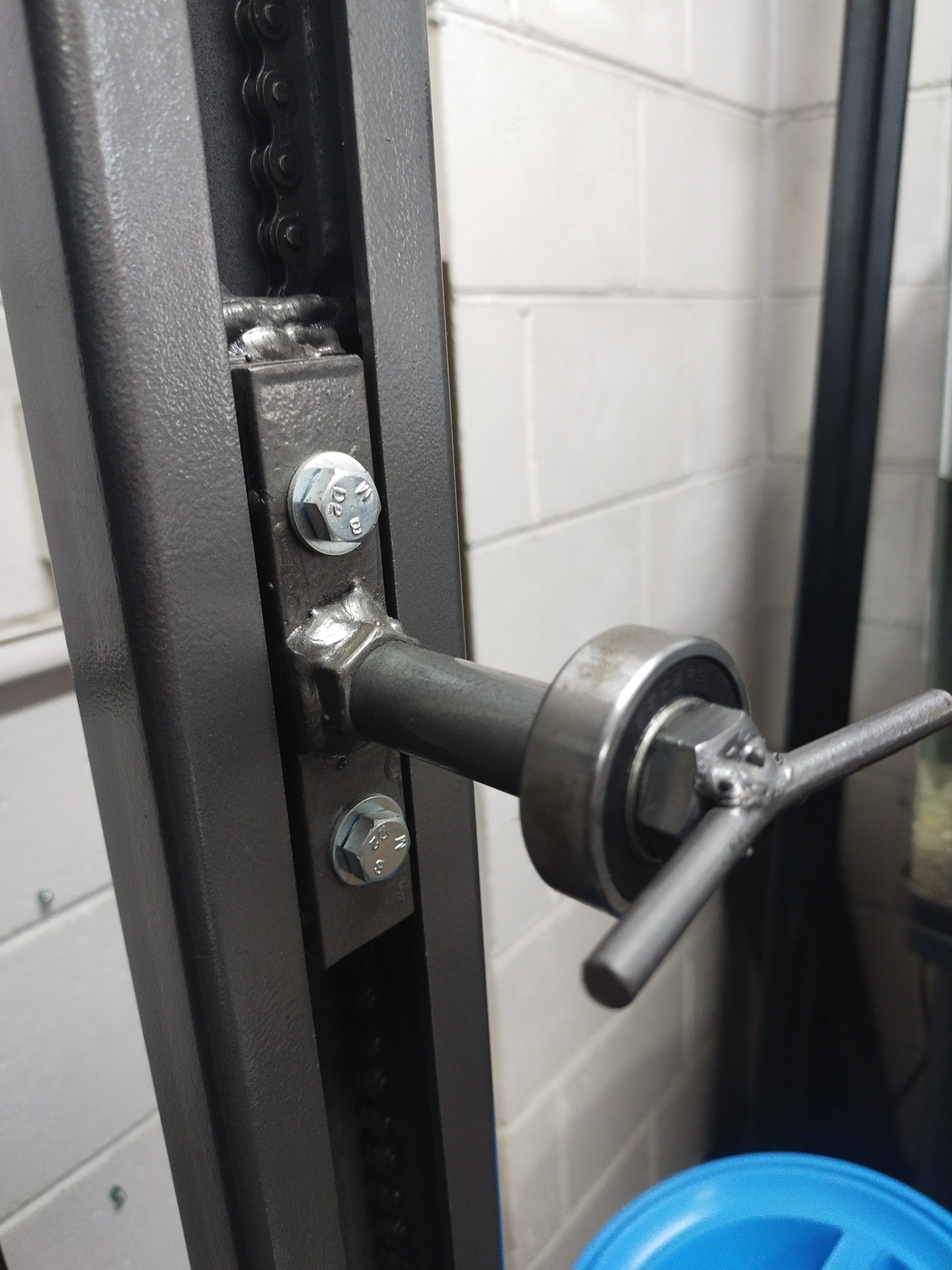 Vicway Counterweight Tilt Door Opener - Image 7
